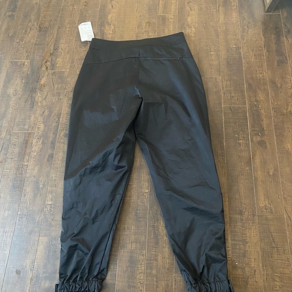 Athleta Black Radiant Joggers - Picture 11 of 11